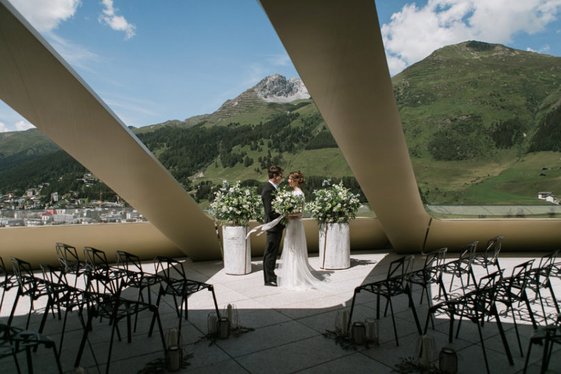 "Wedding Luxury in Davos" Style Shoot - Couture Hayez Milano
